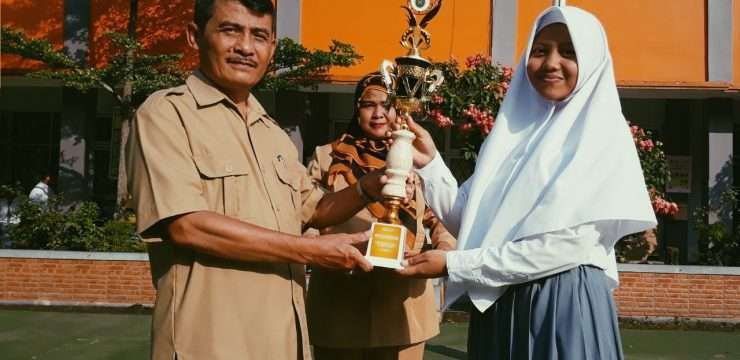 Siswa SMA Negeri 1 Dramaga Meraih Juara 1 Lomba Karya Ilmiah Remaja Islami dalam rangka Lomba Pentas PAI tingkat Kabupaten Bogor